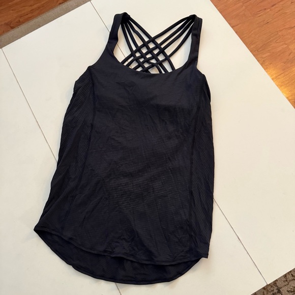 Lululemon Black Gold Striped Strappy Back Tank Top Built-In Bra Yoga Balletcore - Picture 2 of 5